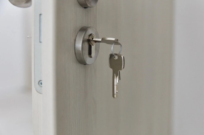 как выбрать дверь с терморазрывом